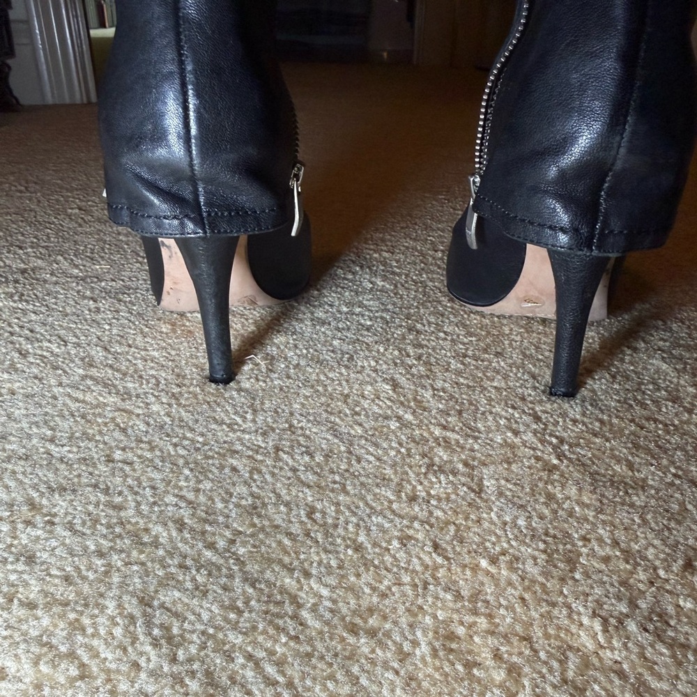 Vince Camuto Black Leather Ankle Boots - Picture 5 of 7